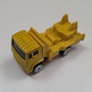 Maisto Yellow Construction Truck